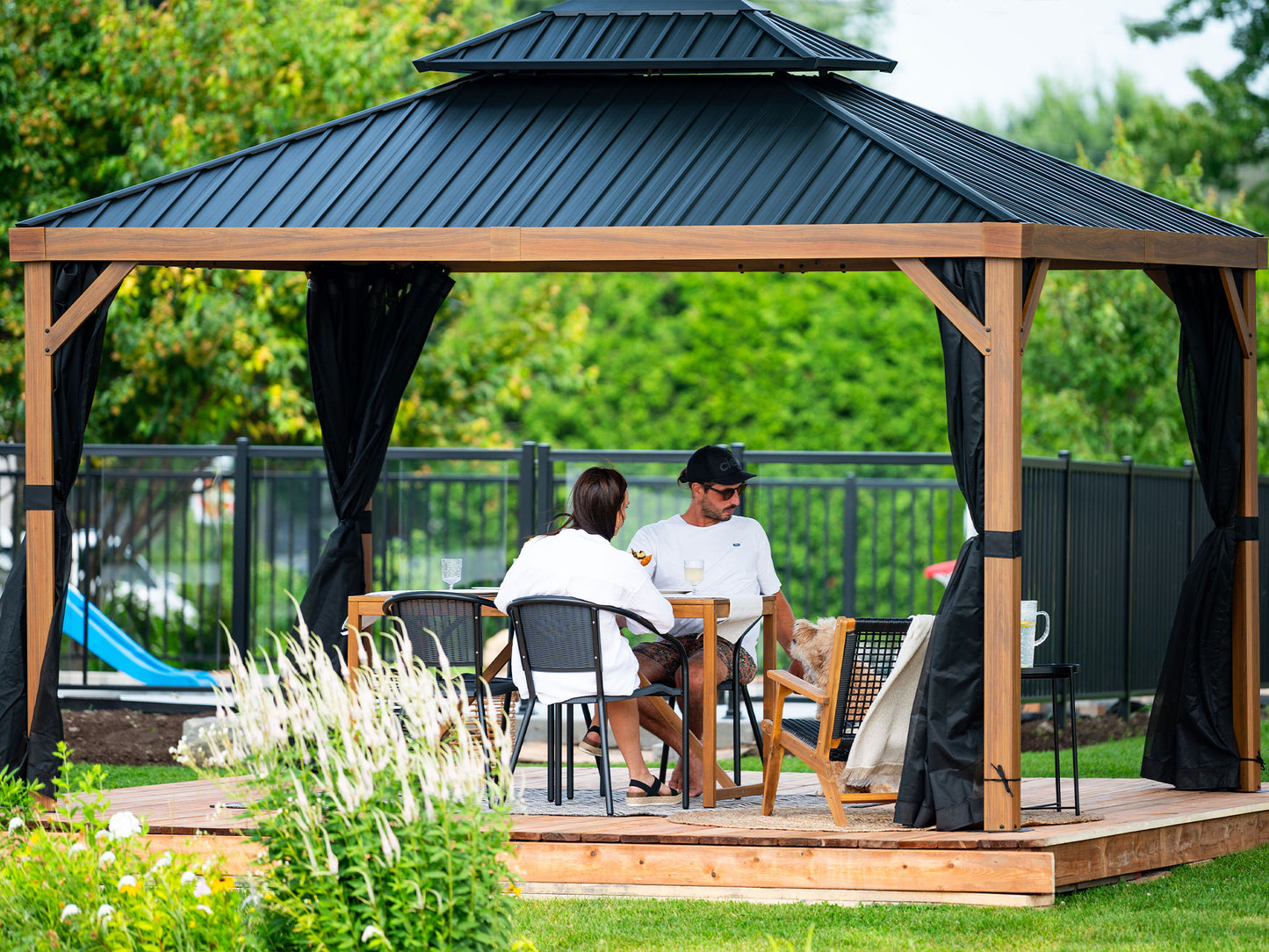 Le Gazebo Yosemite en Brun